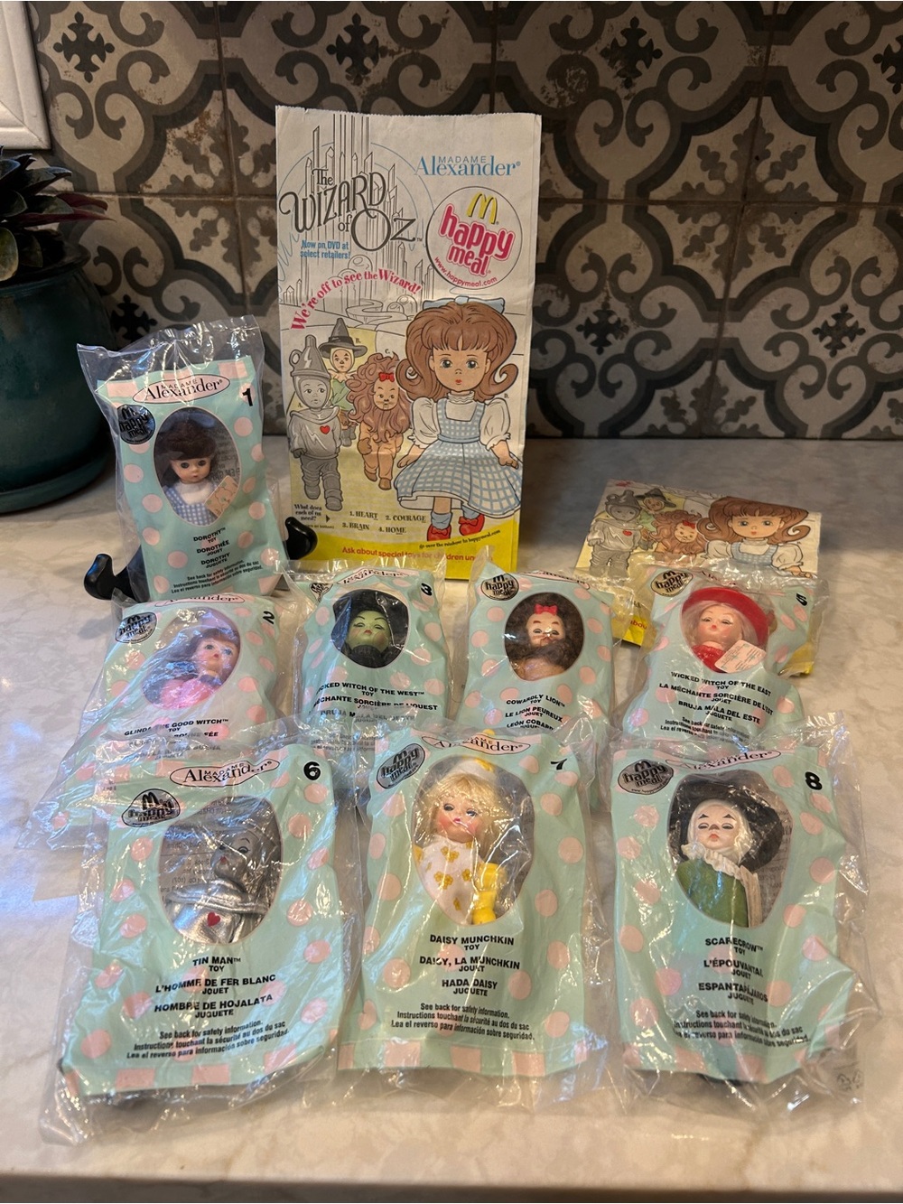 VTG- 2007 SEALED-Madame Alexander Wizard of Oz Mini Doll Happy Meal Collection